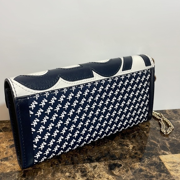 Michael Kors Whitney MK large graphic logo chain wallet - Picture 5 of 15